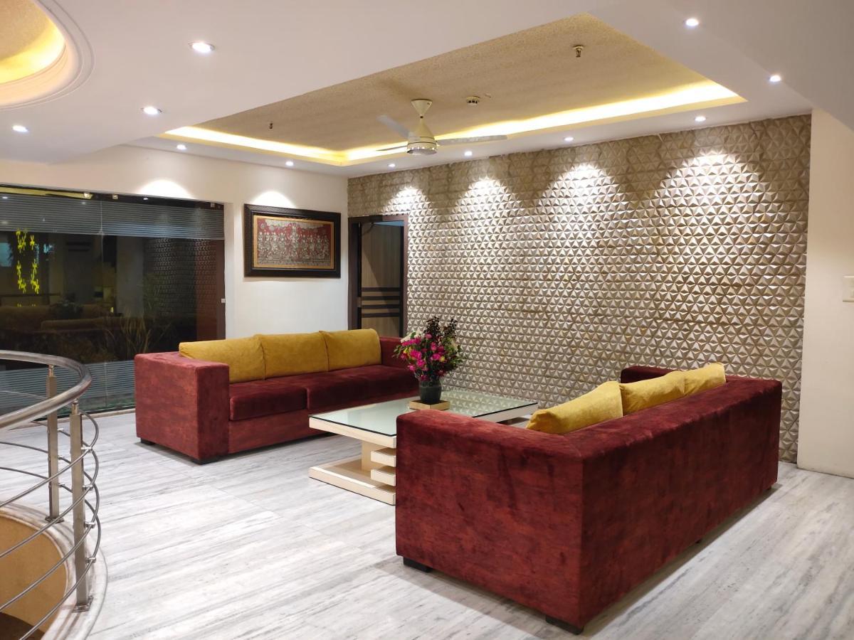 The Orchard Hotel Jharsuguda Buitenkant foto