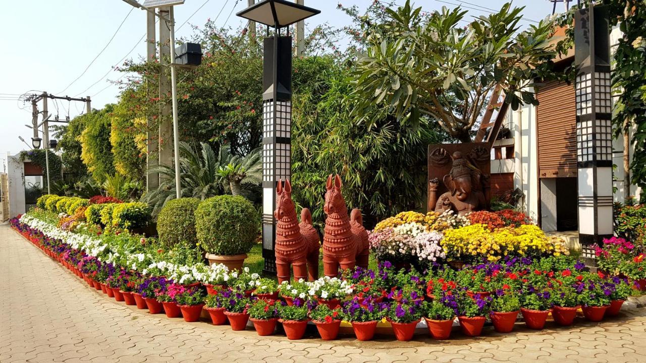 The Orchard Hotel Jharsuguda Buitenkant foto