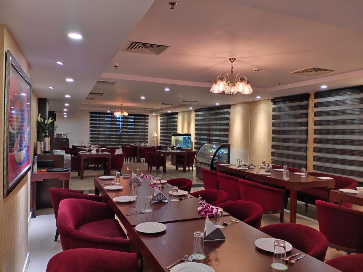 The Orchard Hotel Jharsuguda Buitenkant foto