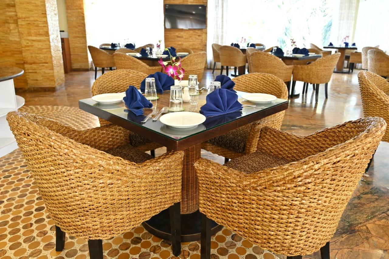 The Orchard Hotel Jharsuguda Buitenkant foto