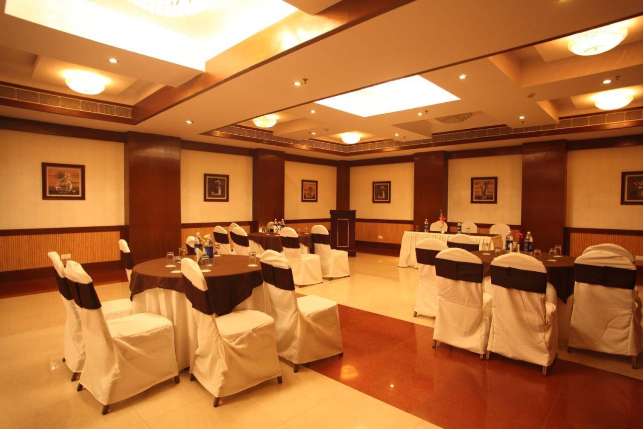 The Orchard Hotel Jharsuguda Buitenkant foto