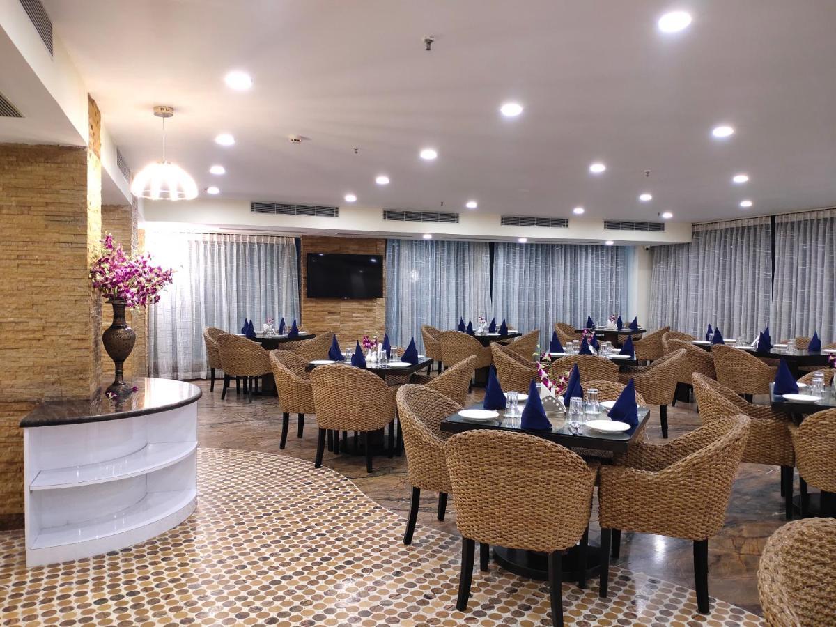 The Orchard Hotel Jharsuguda Buitenkant foto