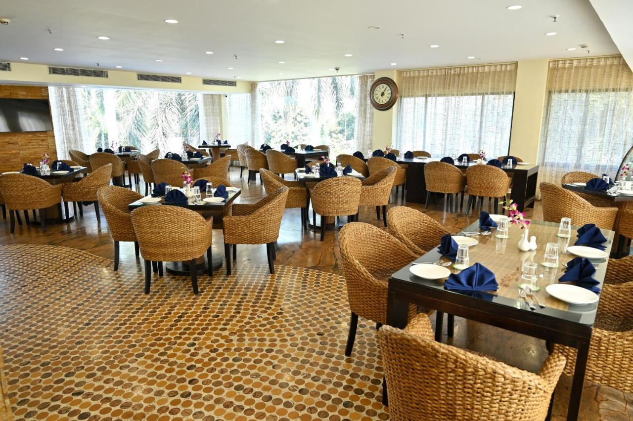 The Orchard Hotel Jharsuguda Buitenkant foto